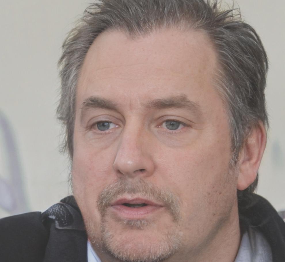 Dr. Henrik Lindqvist, remote learning specialist